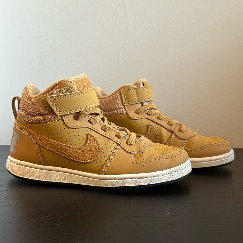 Nike unisex-child Court Borough Mid sneakers size 13c